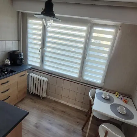 Dams Apartment *