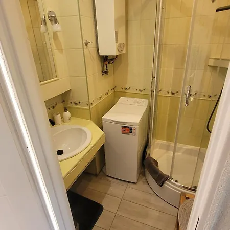 Dams Apartment